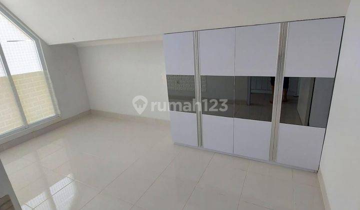 Disewakan Rumah 2 Lantai Semi Furnished Bagus, Virginia Village Gading Serpong 2