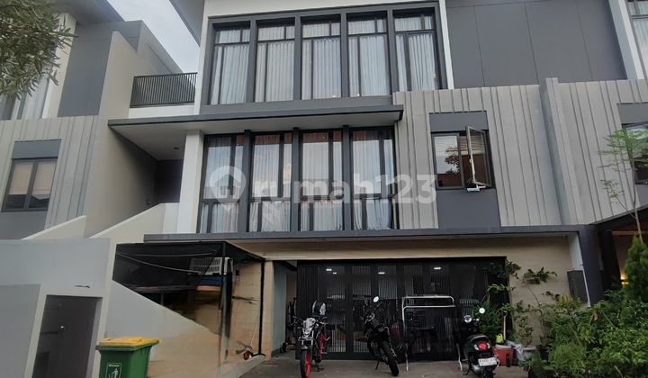 Navapark Premium 3-Story House in BSD City 2