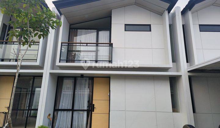 Rumah 2 Lantai Bagus Semi Furnished di Karawaci, Tangerang Cluster Cendana Icon 1