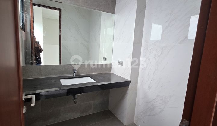 Rumah Bangunan Mandiri 3 Lantai di BSD City 2