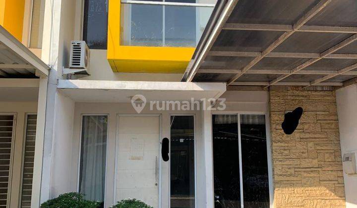 Sewa rumah dua lantai cluster Australia Siap huni bagus 1