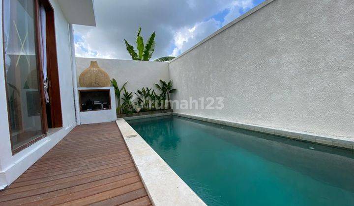 Villa  Unfurnished Baru SHM - Sertifikat Hak Milik di Jalan munggu , Munggu 1