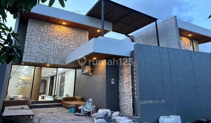  Rumah Villa  Furnished Baru Bagus SHM - Sertifikat Hak Milik di Canggu 1