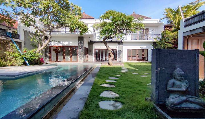 Villa Umalas Bali For Leasehold 10 Years Old  Furnished Bagus SHM - Sertifikat Hak Milik di Umalas Rumah 1