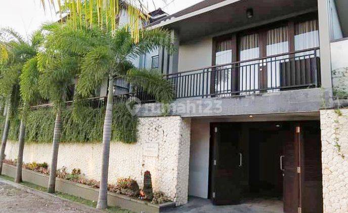  Rumah Villa  Furnished Bagus SHM - Sertifikat Hak Milik di Jimbaran 2