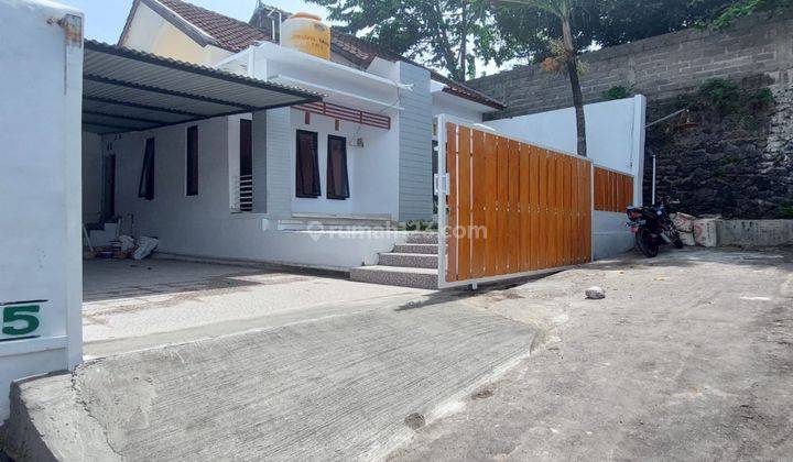  SHM Nice Unfurnished House - Certificate of Ownership in Gatot Subroto 1