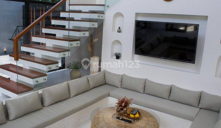  Rumah Villa  Furnished Baru SHM - Sertifikat Hak Milik di Canggu 1