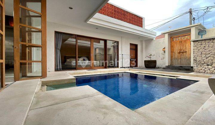 Villa  Rumah Furnished Bagus SHM - Sertifikat Hak Milik di Seminyak 1