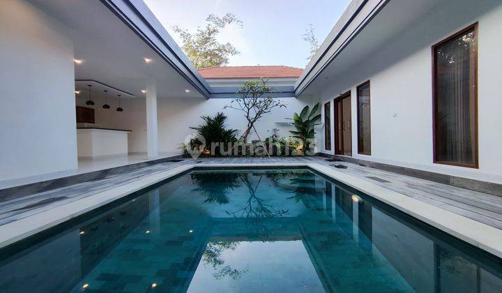  Rumah Semi Villa  Unfurnished Baru Sewa Tahunan  SHM - Sertifikat Hak Milik di Umalas 1