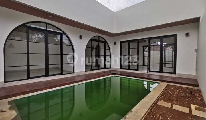 Unfurnished Villa in Nusa Dua 150 M² Freehold Certificate Unfurnished Villa in Nusa Dua 150 M² Freehold Certificate