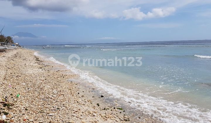 Cheap land in Nusa Penida near the beach, suitable for business.