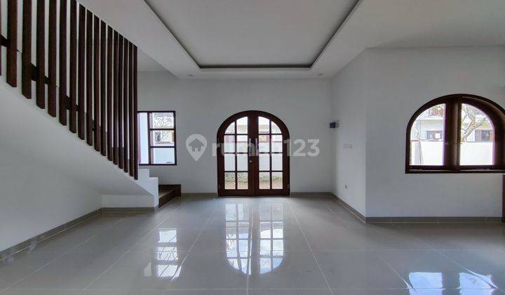 New Unfurnished Semi Villa Rental House SHM - Freehold Certificate in Kerobokan 1