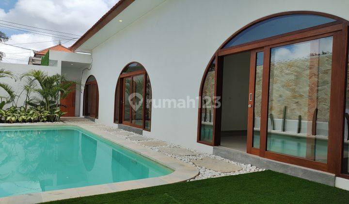 Villa for Rent 24 Years Leasehold Semi Furnished New SHM - Freehold Certificate in Canggu House 2