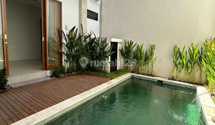 Brand New Villa  Unfurnished Baru SHM - Sertifikat Hak Milik di Munggu 1