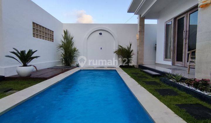 Villa Sublease Sewa Tahunan Kontrakan Furnished Bagus SHM - Sertifikat Hak Milik di Canggu 2