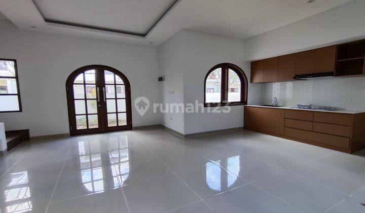 New Unfurnished Semi Villa Rental House SHM - Freehold Certificate in Kerobokan 2