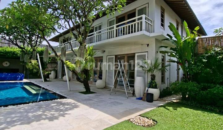 Fully Furnished Villa in Seminyak 1003M² Freehold Title Fully Furnished Villa in Seminyak 1003M² Freehold Title