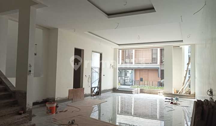 Dijual Rumah 4 Lantai Brand New Mewah di Permata Buana Jakarta Barat 2