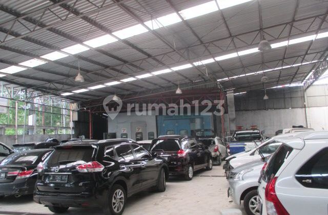 Dijual Showroom Workshop Mobil Jakarta Pusat