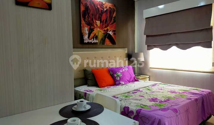 For Sale: Madison Park Apartment