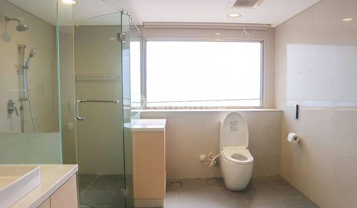 Gedung ex showroom di denpasar bali 3
