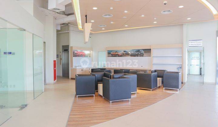 Gedung ex showroom di denpasar bali 13