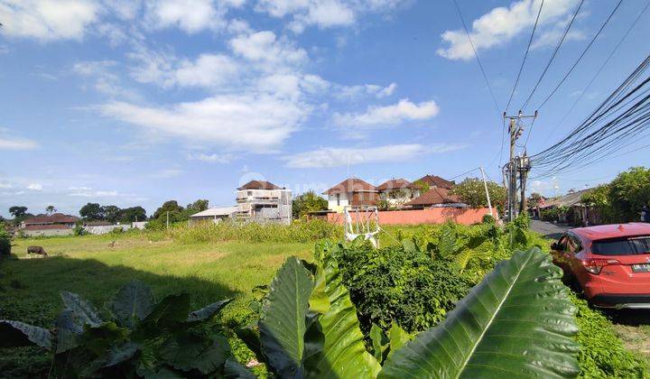 Land near Seminyak is suitable for a villa complex 1