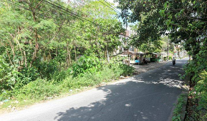 Tanah di Jalan Utama Bidadari Seminyak 1