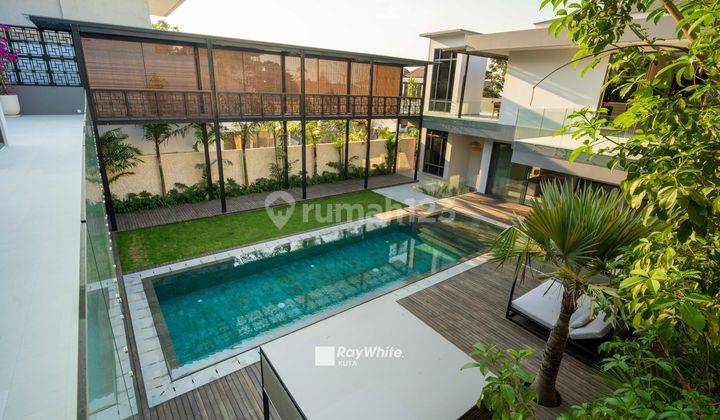 New Luxury Villa in Jimbaran 2