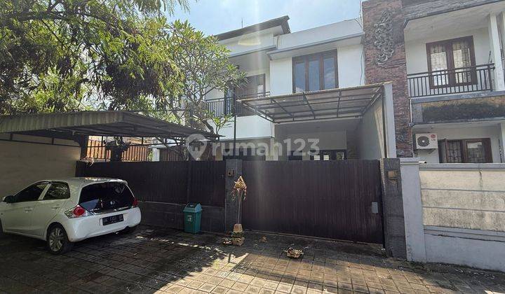 rumah 3 kamar tidur di jalan tukad badung renon 1