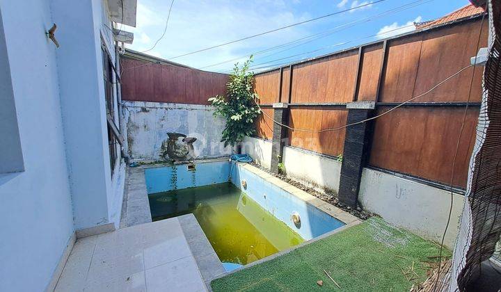 Rumah 2 Lantai Dengan Swimming Pool di Denpasar 2