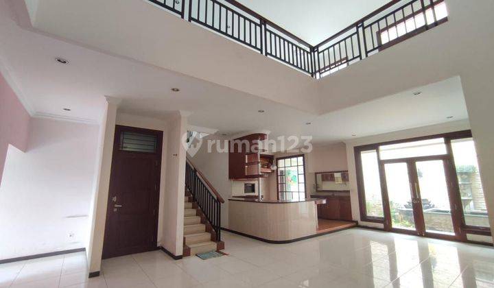 2 Storey House With 8 Bedrooms in Gatsu Tengah, East Denpasar 2