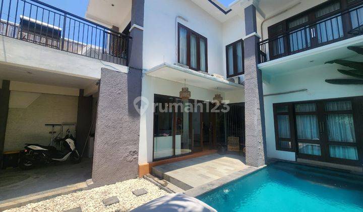 M U R A H Jual Rugi Villa Dekat Pantai Double Six, Seminyak 1