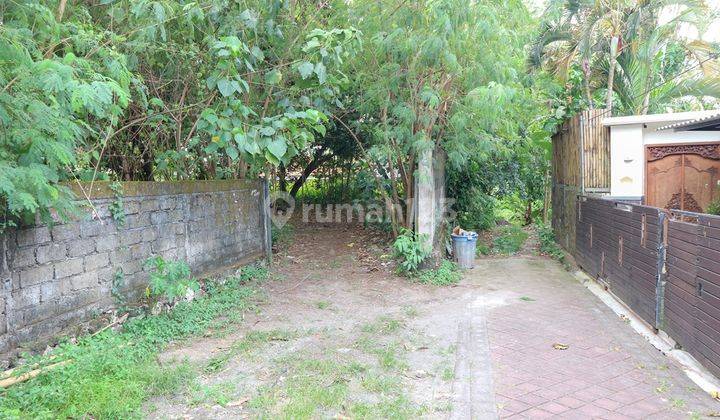 RARE!! SMALL PLOT 2 ARE UMALAS 1 NEAR FRENCH SCHOOL & PETITENGET 2