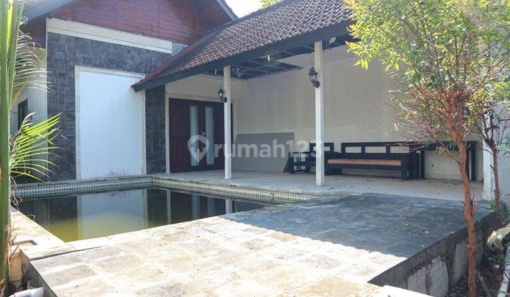 CHEAP!! Villa with LARGE LAND in the Puri Bendesa Ungasan Complex 1