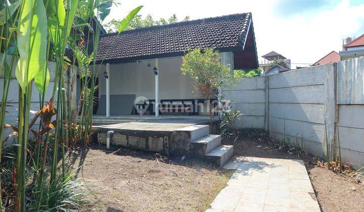 CHEAP!! Villa with LARGE LAND in the Puri Bendesa Ungasan Complex 2