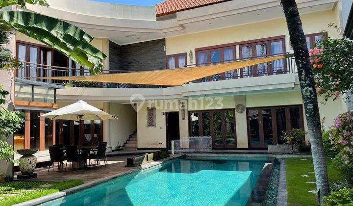 LOKASI CANTIK!! Villa Modern FASILITAS MEWAH Di Jimbaran Bawah, Dkt MCD dan KFC 1