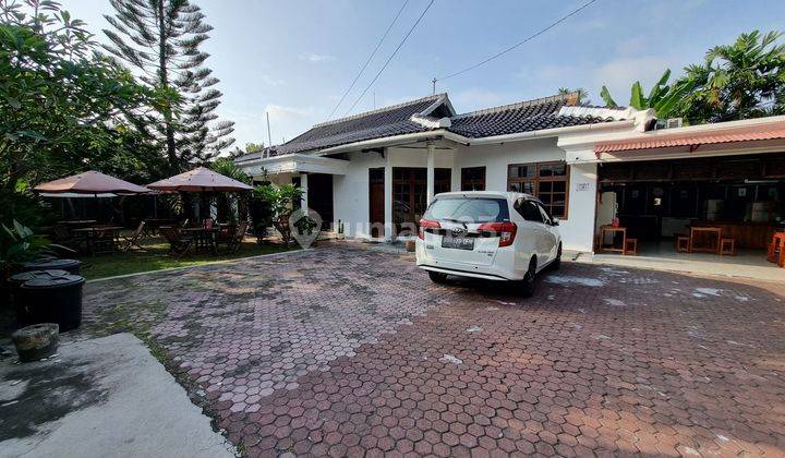 RARE!! BEACHSIDE Villa ON MAIN STREET SANUR, Near Restaurants and Beaches 1