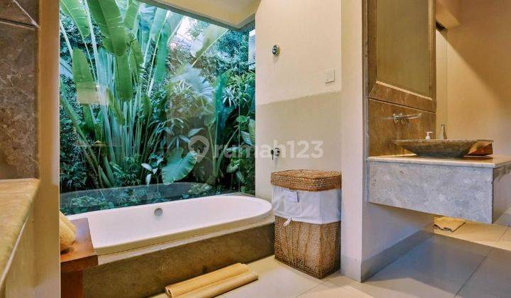 PRIME LOCATION!! LEASEHOLD Villa at Secured Complex Seminyak, Walking distance to Restaurant 2