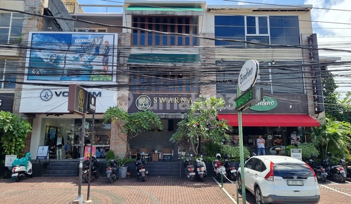 Near Intercon!! Well-Maintained 3-Storey Shop House Near Jimbaran Beach 2