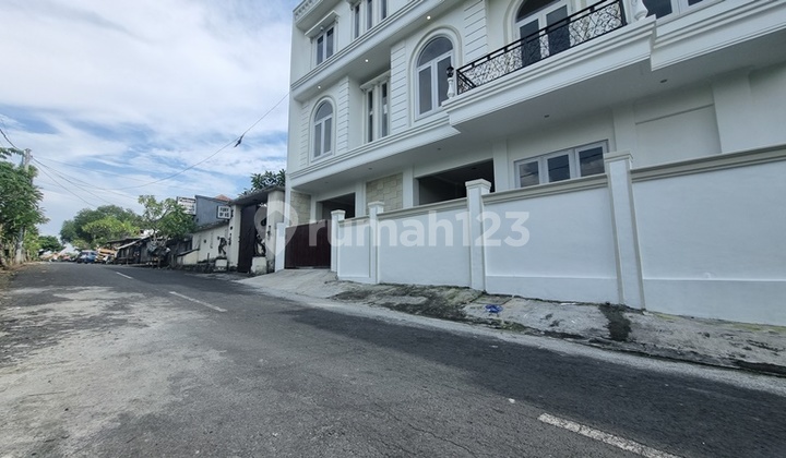 AKSES LEBAR!! BRAND NEW Rumah 3 Lantai DEKAT BYPASS GATSU BARAT 2