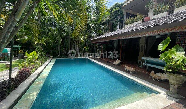 50 Mtr Dr Jalan Raya Seminyak Villa Dg Taman Luas Dekat Bintang 1