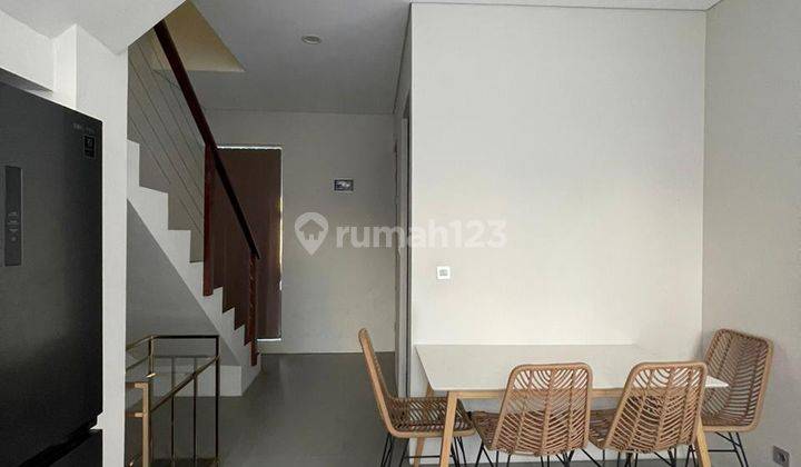 Rumah 2 Lantai Furnished One Gate Sistem di Jimbaran, Badung 2