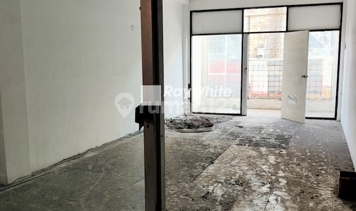Ruko 3 Lantai di Pertokoan Kuta Square, 300 M Dari Pantai Kuta 11