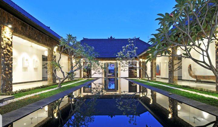 Big Modern Villa at Seminyak Area 1