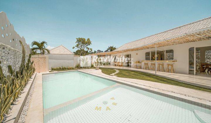 Stunning Leasehold Villa near Batu Bolong Beach at Canggu 1