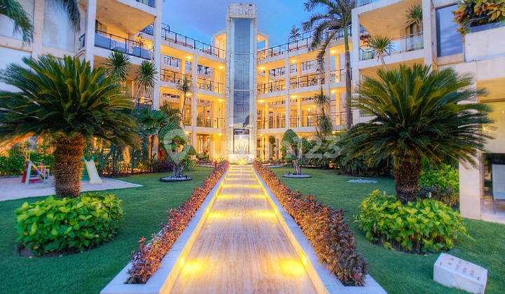 2 BR Apartment Furama Seminyak Beachfront, Bali 3
