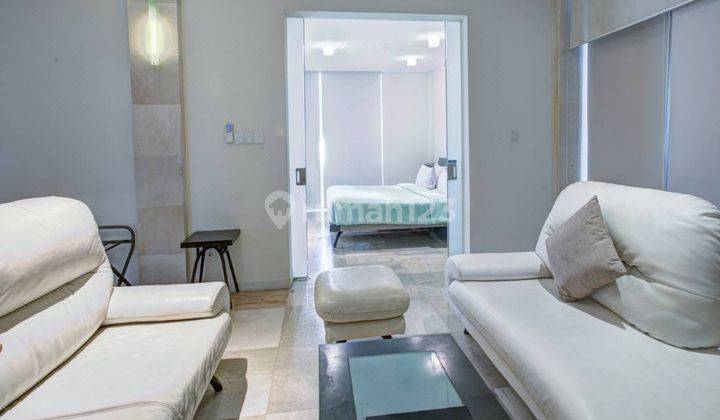 2 BR Apartment Furama Seminyak Beachfront, Bali 4