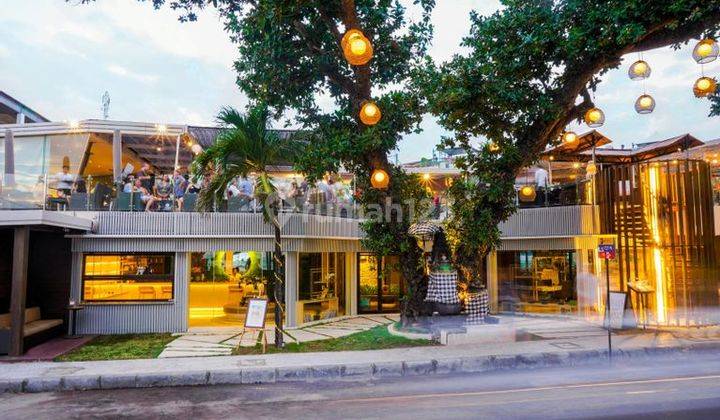 2 BR Apartment Furama Seminyak Beachfront, Bali 5