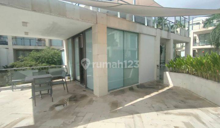 2 BR Apartment Furama Seminyak Beachfront, Bali 23